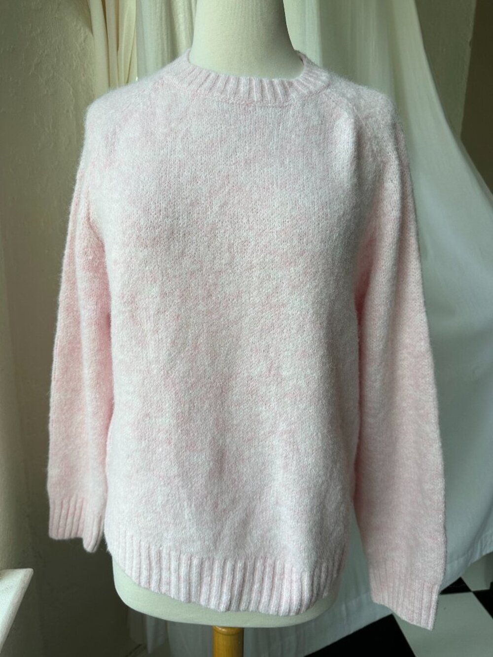 100% Mohair Pink Fuzzy Crewneck Sweater Women’s XL Soft Pullover NWOT